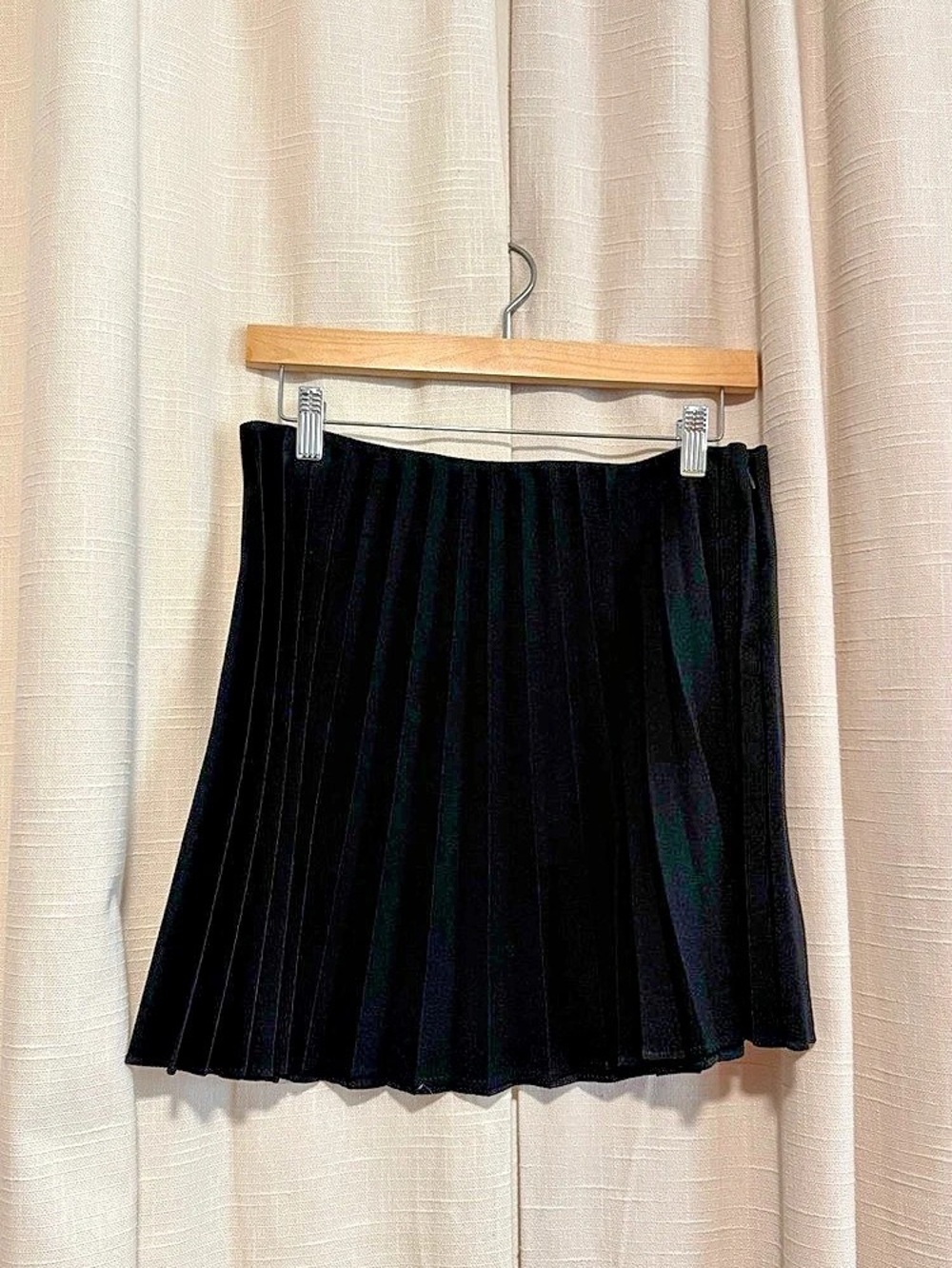 NWT Theory wool blend Black Pleated Mini Skirt